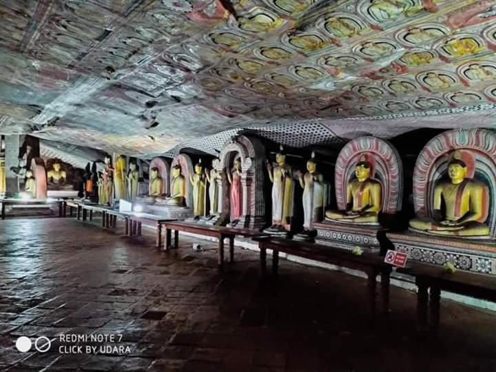 Autumn Home Stay Dambulla Buitenkant foto